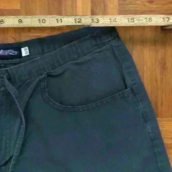 VTG JOU JOU #vtgjoujou #joujou dark gray shorts women juniors 11-12 - Picture 3 of 6